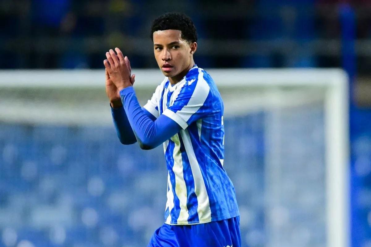 开云体育官方网站登陆-跟队：曼联已经开出报价求购谢周三17岁左后卫阿拉奥